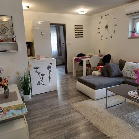 Apartments Mary & Free Parking Rovinj Habitación foto