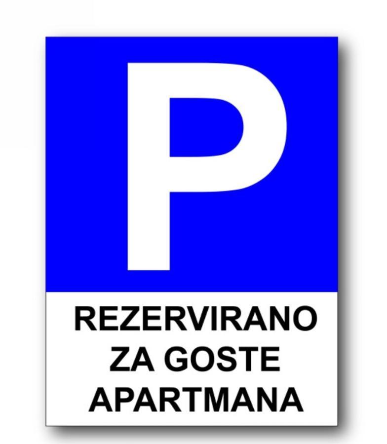 Apartments Mary & Free Parking Rovinj Exterior foto