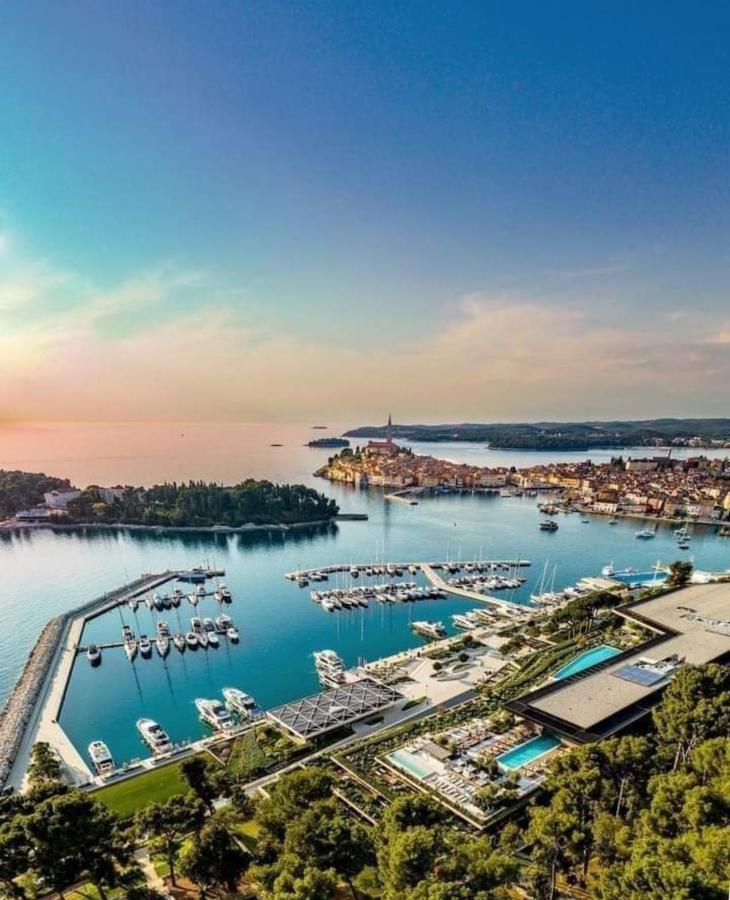 Apartments Mary & Free Parking Rovinj Exterior foto